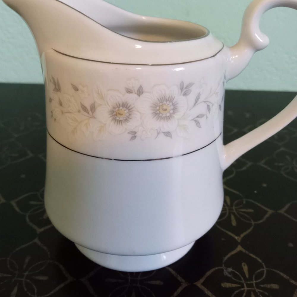 Creamer - Picture 4 of 4